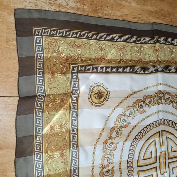 Vintage Classic Alfredo Versace Celine 100% Gold Chain & Coins Silk Scarf 34" - Picture 5 of 15